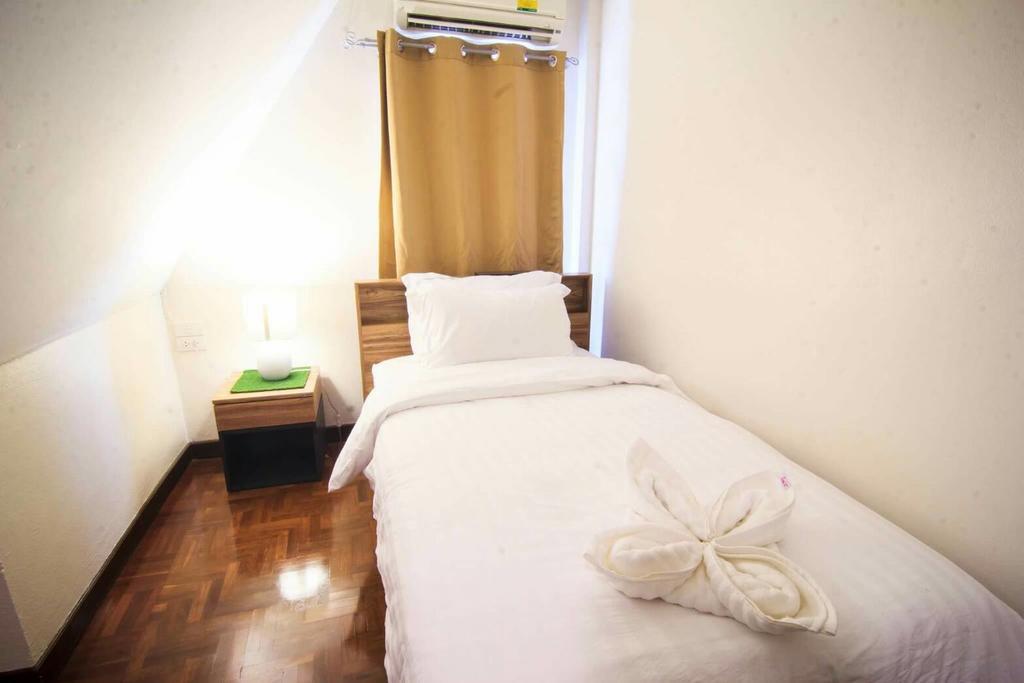 Serene Hostel Nimman Chiang Mai Exterior foto